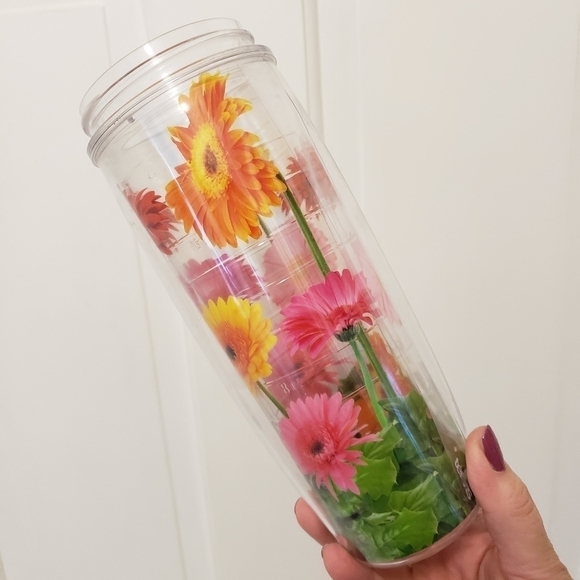 Tervis Floral Wrap 24 ounce Tumbler with Snap Lid colorful, fun - Picture 8 of 9